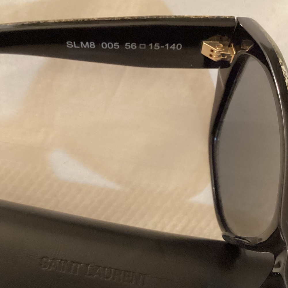 YVES SAINT LAURENT
Silver Glitter Plastic Sunglasses - Picture 8 of 11